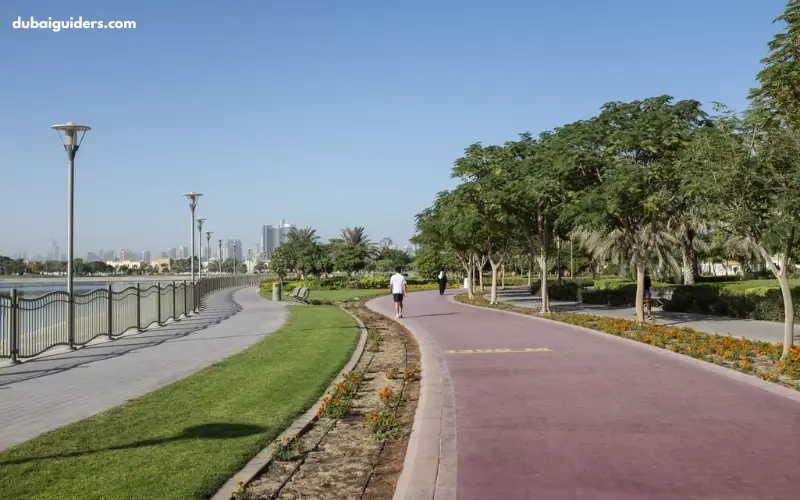 Al Quoz Pond Park jogging track